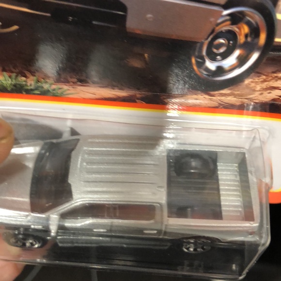 ‘22 Ford F-150 Lightning - Picture 4 of 8